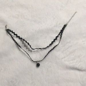 Black beaded 2-layered choker